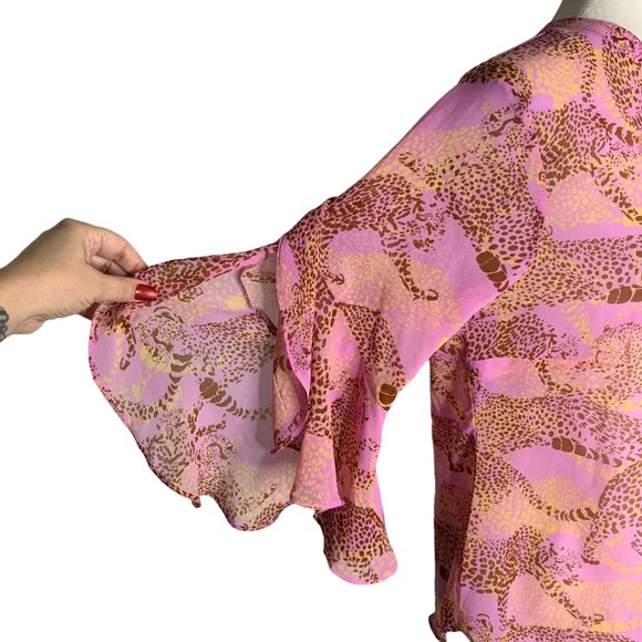 Cabi Leopard Minx Sheer Blouse Top M Lilac Flutter Half Sleeves Button Up - Picture 4 of 7